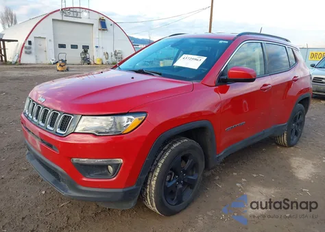 2018 Jeep Compass Latitude 4X4 из США, поврежденный, VIN 3C4NJDBB2JT483973
